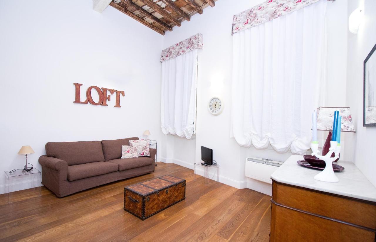 شقة Charming Santa Croce Loft فلورنس المظهر الخارجي الصورة